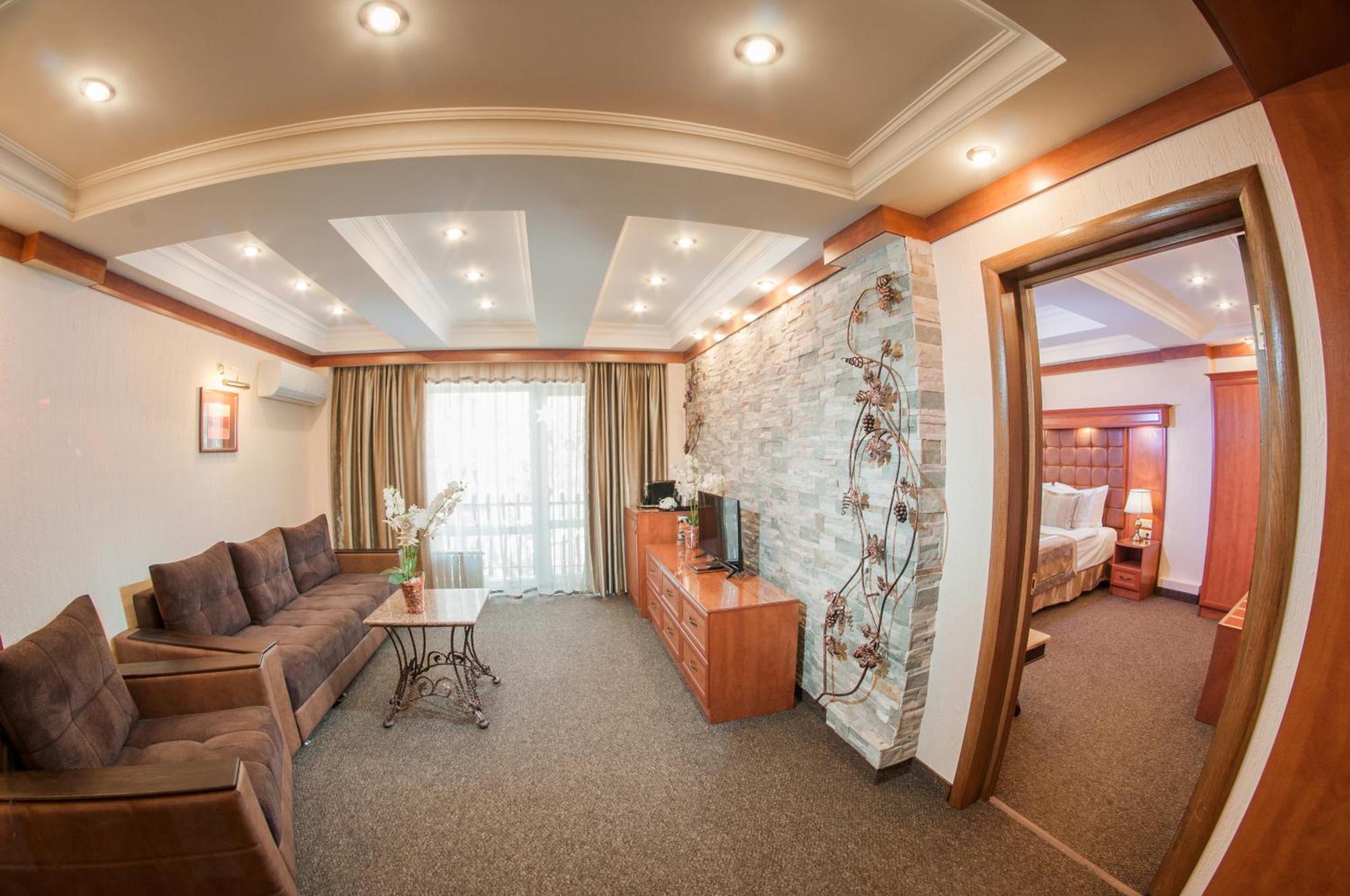 One-Bedroom Suite