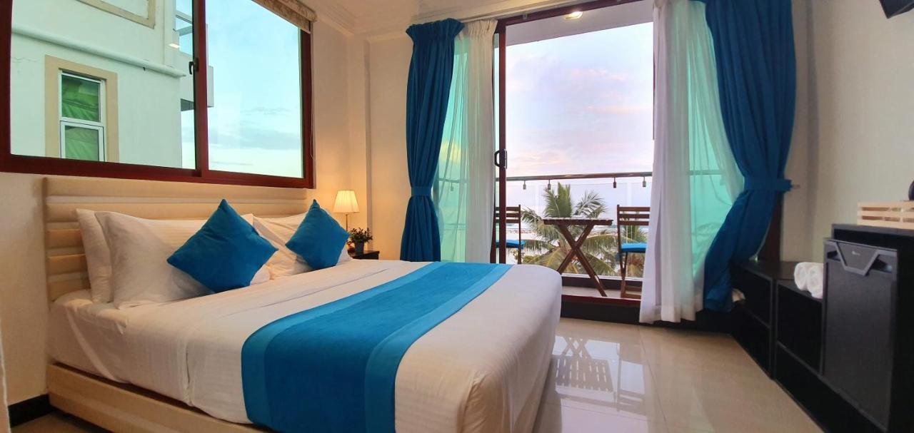 Deluxe Double Room with Balcony and Sea View (10% off on Male City Tour),934108315:JPEG
