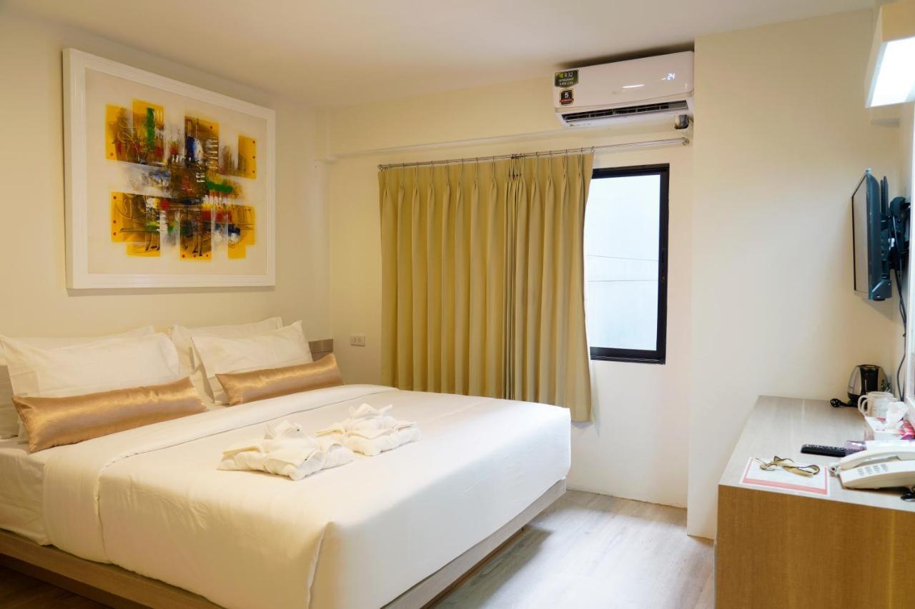 Superior Double Room with Window,1274328679:JPEG