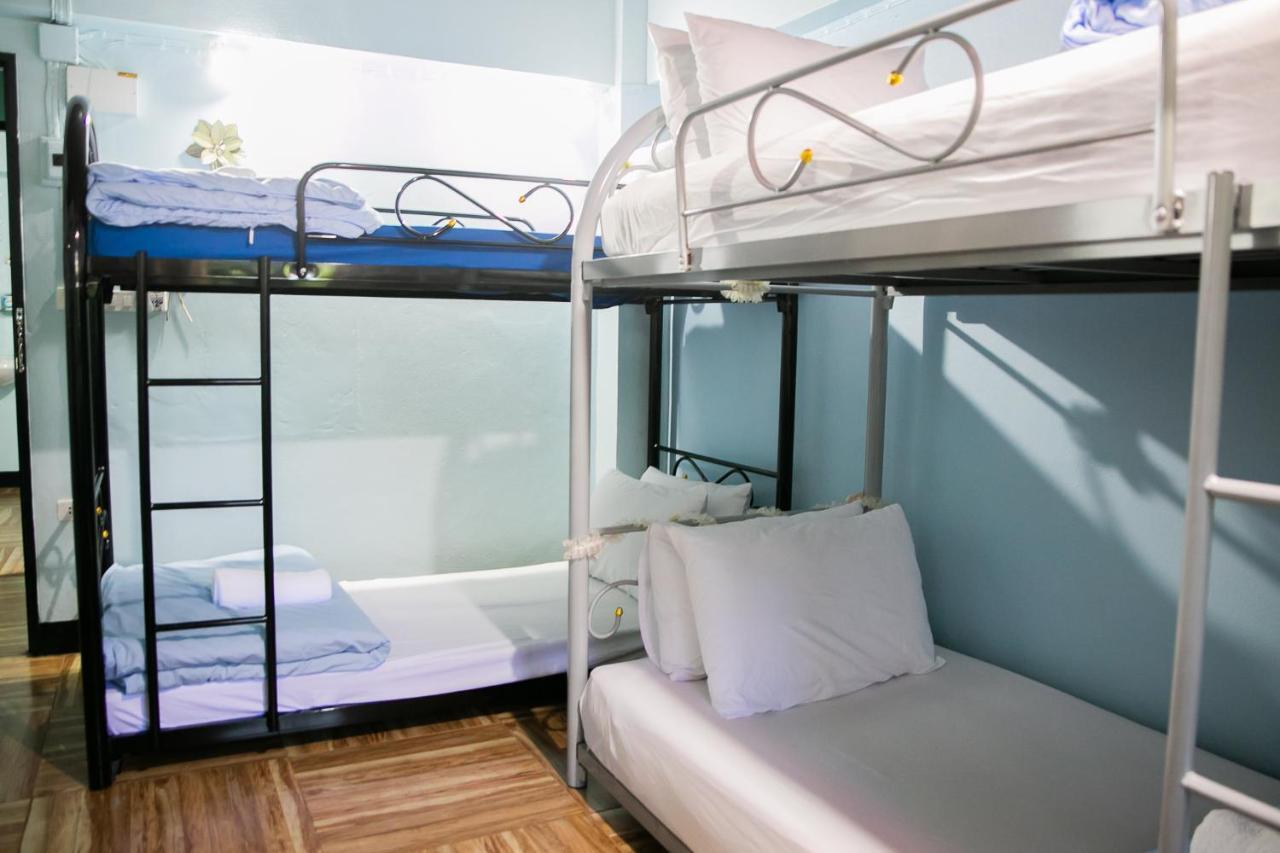 Quarto Quádruplo com Casa de Banho Privativa