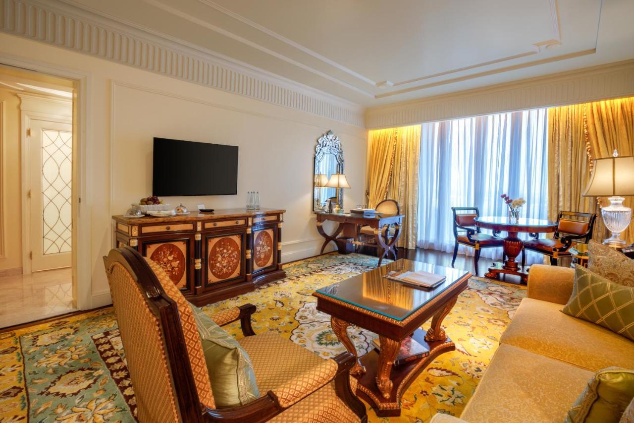 Grand Premier Suite with Airport Transfers & Lounge Access including cocktail hours