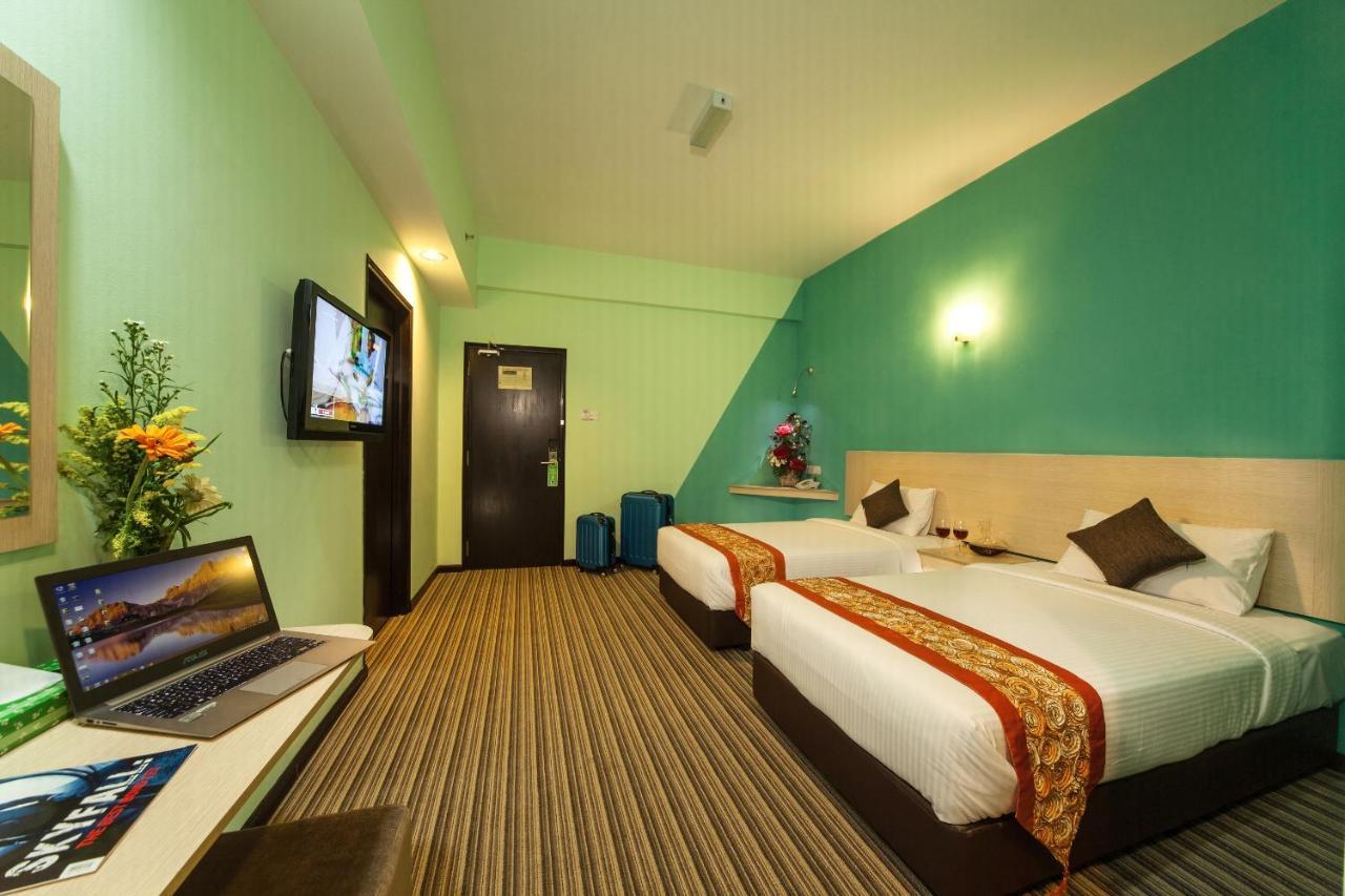 Standard Twin Room