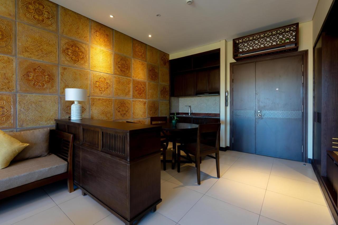 Signature Panorama View Suite Balcony Complimentary Minibar room,960212242:JPEG