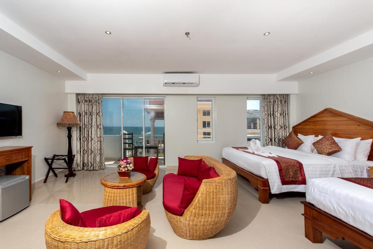 Deluxe Family Room