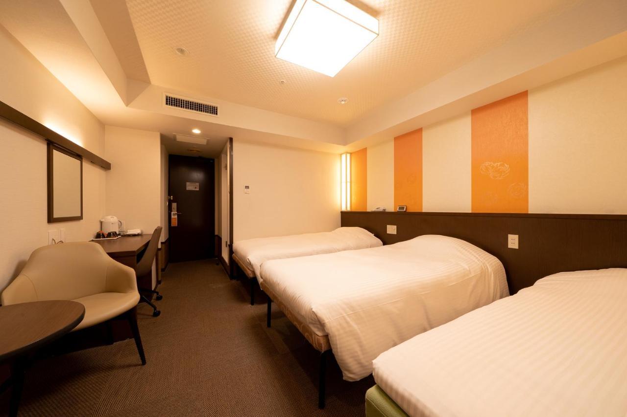 Triple Room - Main Building - Smoking,991541674:JPEG