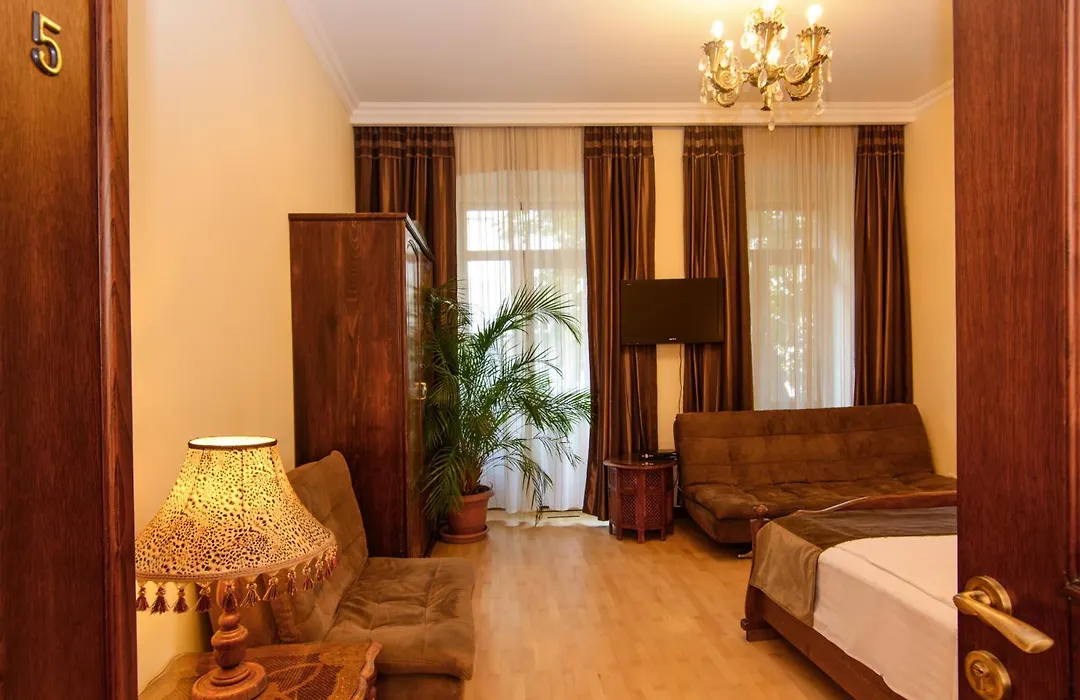 Hotel British House-1