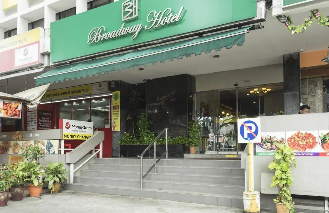 L Hotel At Broadway-1