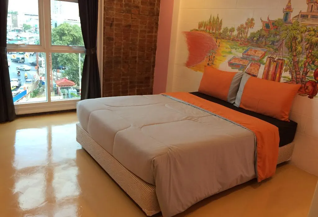 Chic Hostel Bangkok-1
