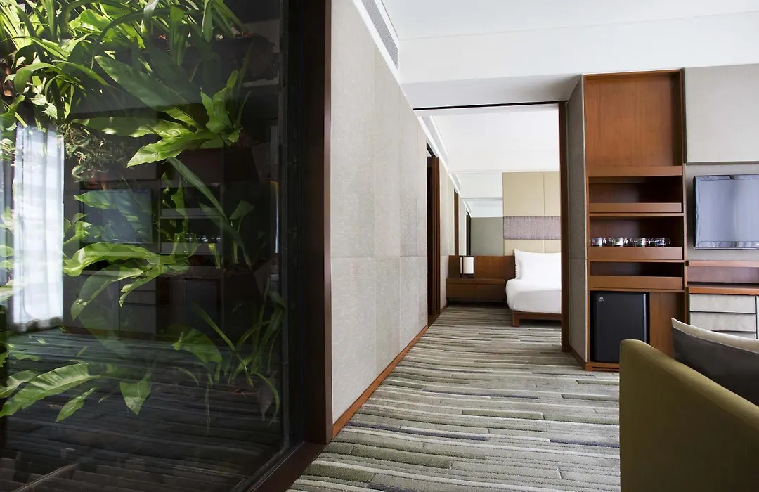 Hansar Bangkok Hotel-1