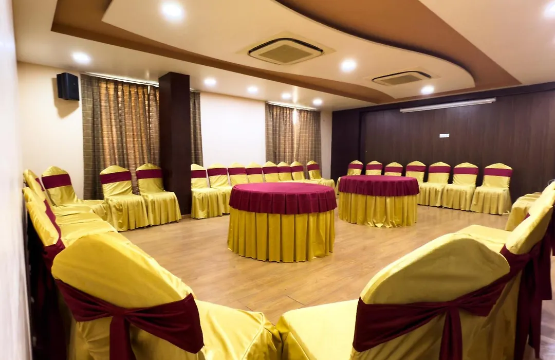 Hotel Royal Palm - A Budget Hotel In Udaipur-1