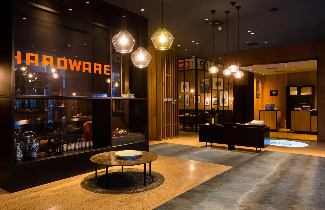 Beijing New World Centre Tongpai Hotel-1