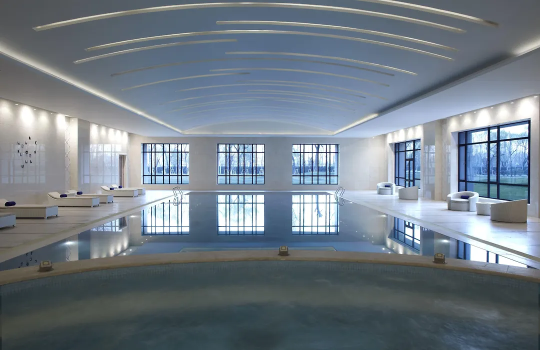 Renaissance Tianjin Lakeview Hotel-1