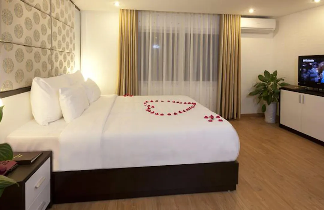 Rising Dragon Villa Hotel-1