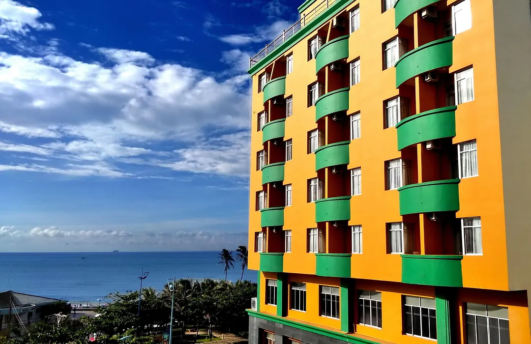 Green Hotel-1