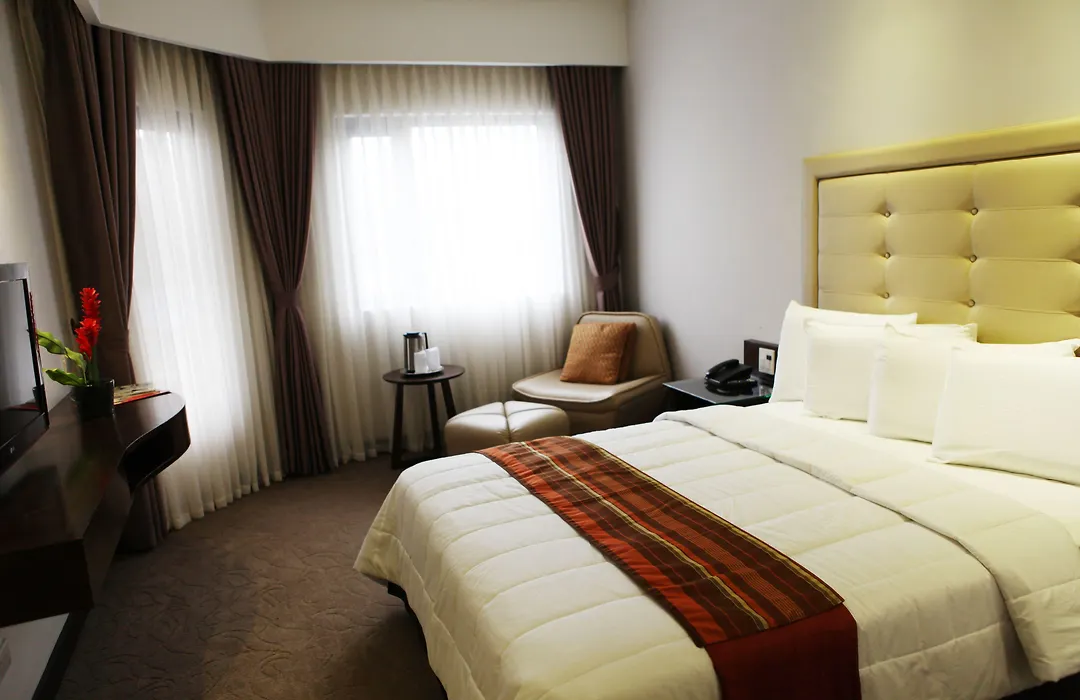 Castle Peak Hotel-1