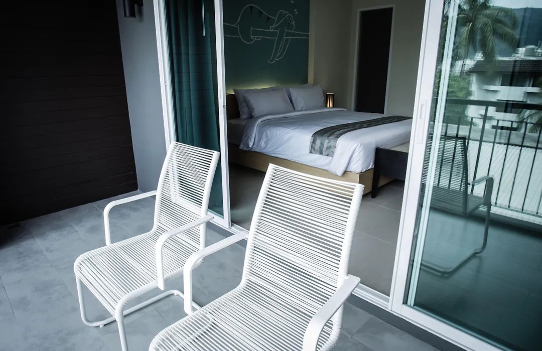 Tiras Patong Beach Hotel-1