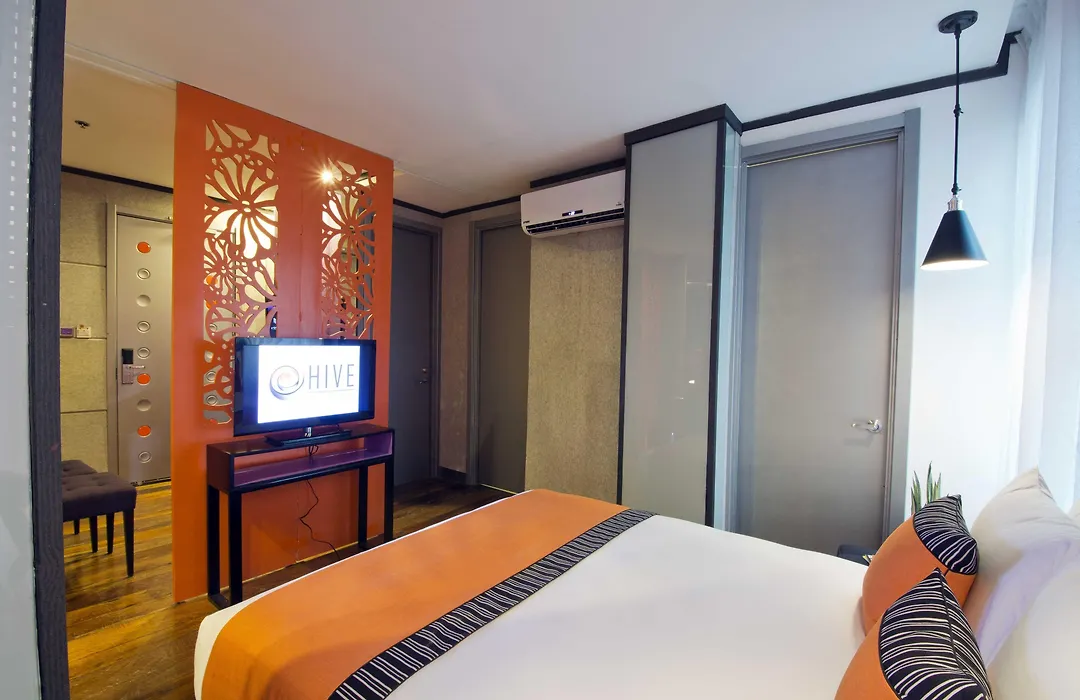 Hive Hotel-1