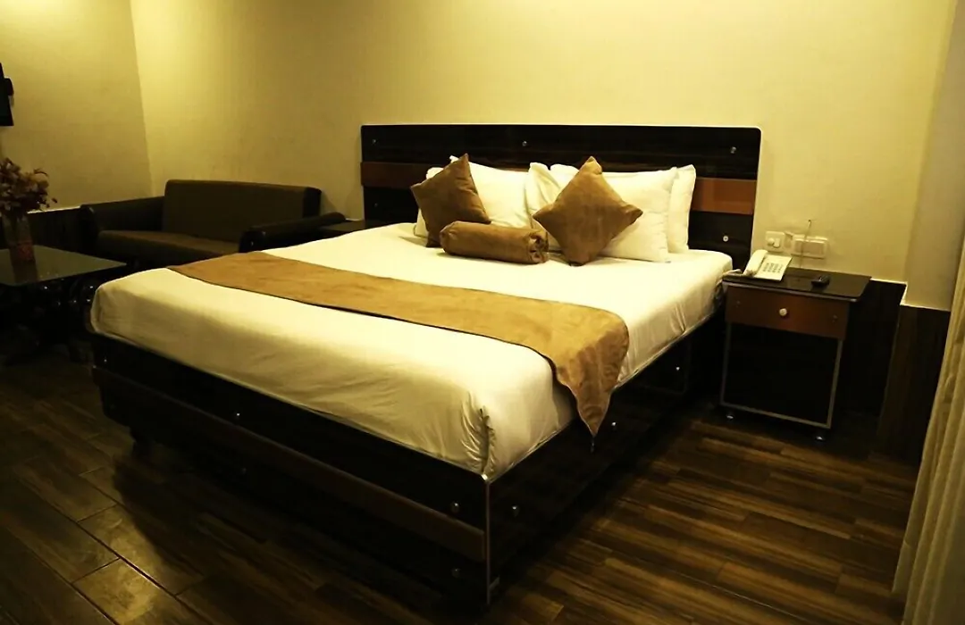 Hotel Marco Polo Lahore-1