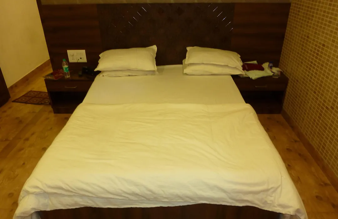 Hotel Regal Palace-1