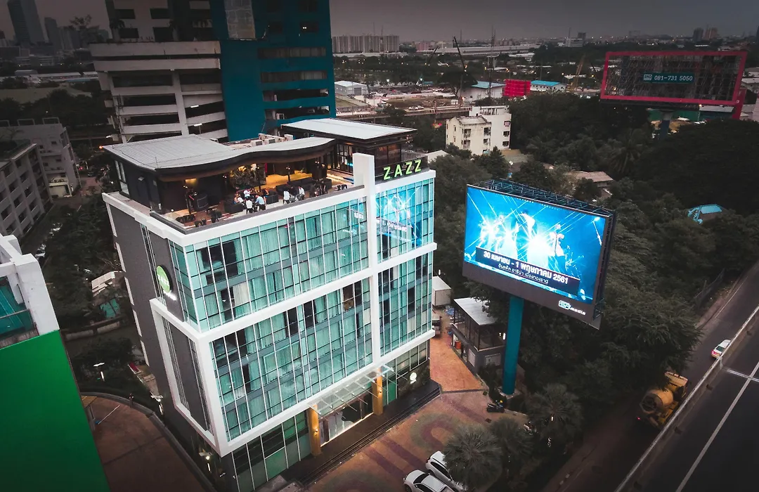 Zazz Urban Bangkok-1