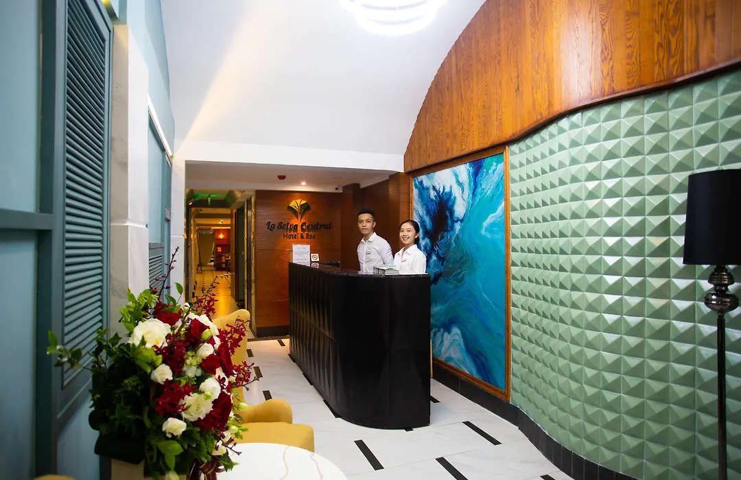 Hanoi La Selva Central Hotel & Spa-1