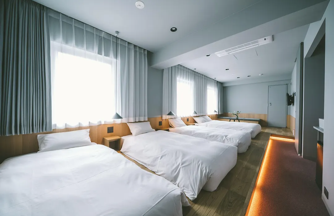 Landabout Tokyo-1