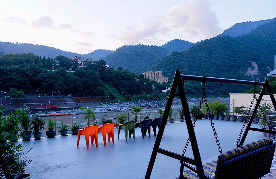 Karwaan By The Ganges-1