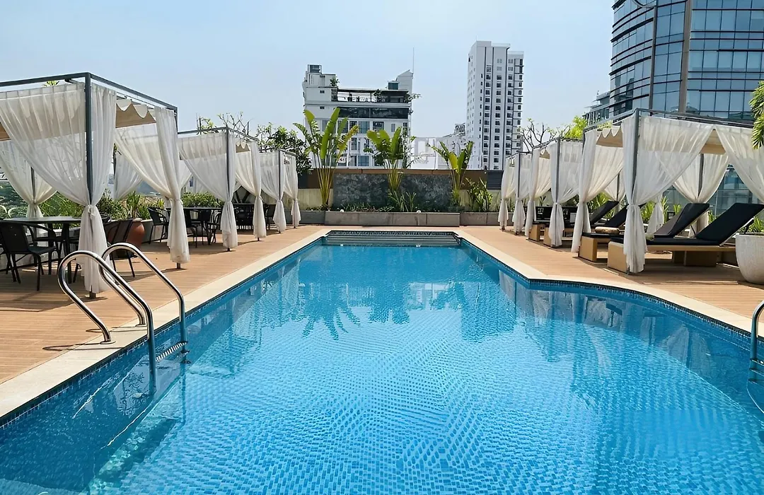 Clover Hotel Monivong-1