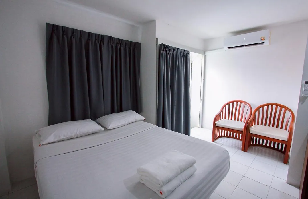 18 Coins Budget Hotel-1
