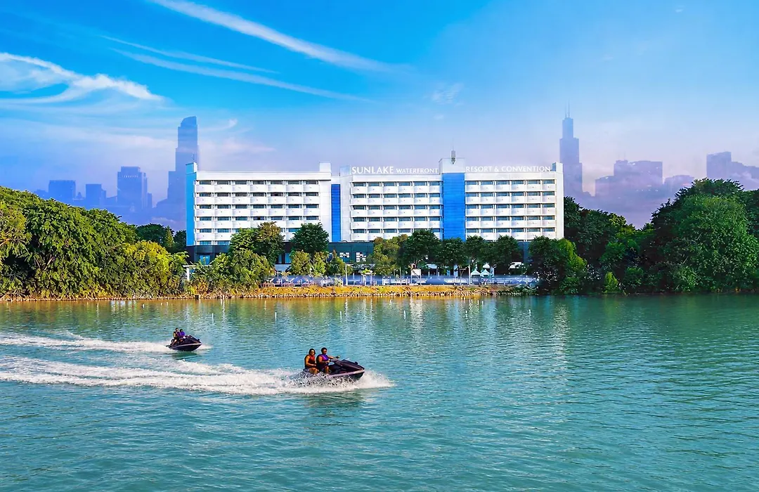 Sunlake Waterfront Resort & Convention-1