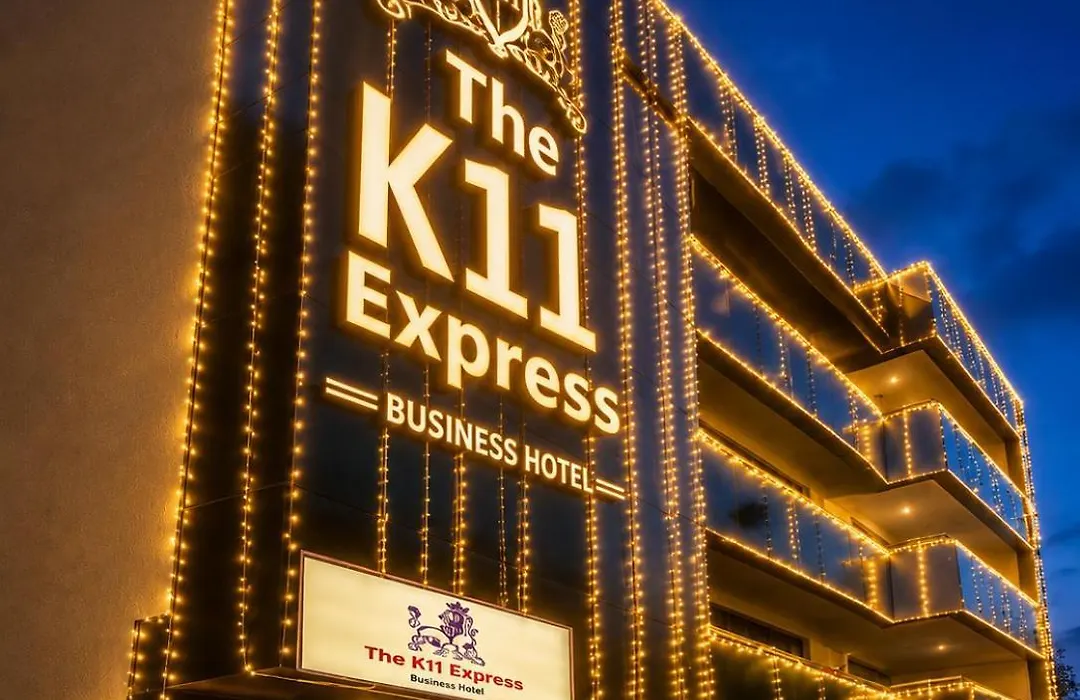 K11 Express - Opp Express Avenue-1