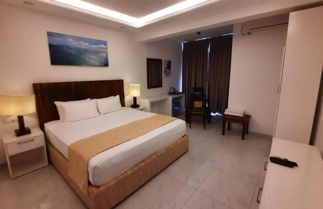 Lavinia Bay Beach Hotel-1
