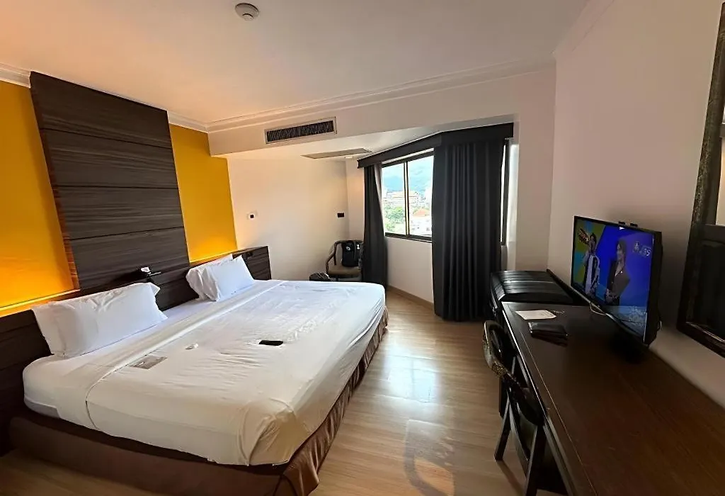 Holiday Garden Hotel-1