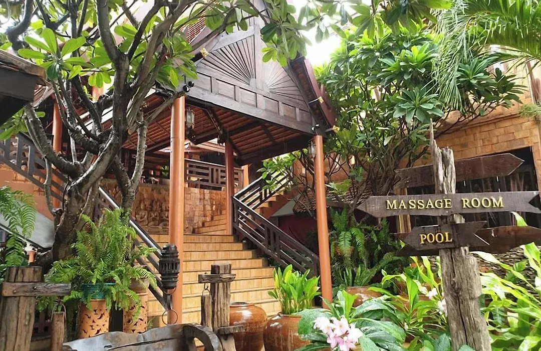 Ruean Thai Hotel-1
