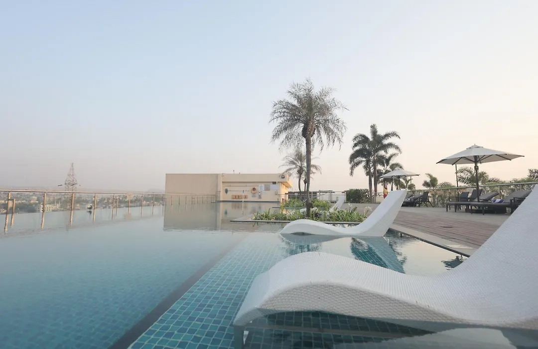 Holiday Inn Mumbai International Airport By Ihg-1