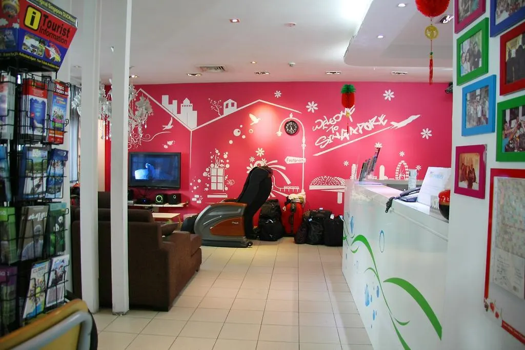Footprints Hostel, Singapore-1