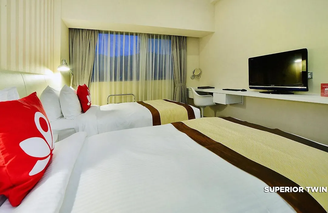 Zen Premium Dhoby Ghaut-1
