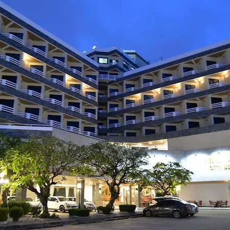City Beach Resort-2