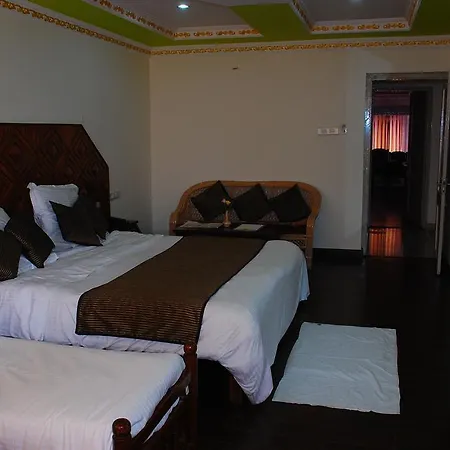 Hotel Gurupriya-2