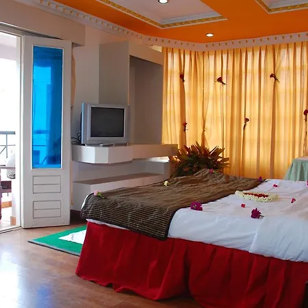 Hotel Gurupriya-3