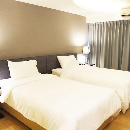 Grand Tower Inn Sathorn Hotel-2