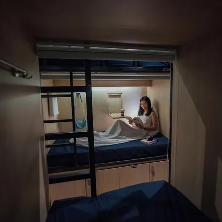 Bluewaters Pods @ Bugis-2