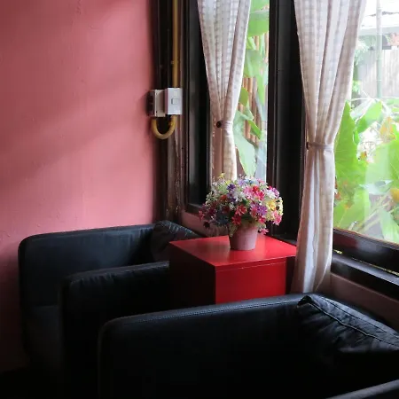 Non House Bangkok บ้านนอนโฮสเทล-2