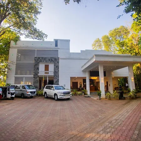 Hotel Eden Garden-3