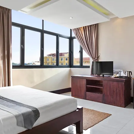 Hotel Five.S-3