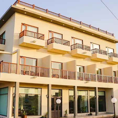 Destination Beach Hotel By Dreamworld-3