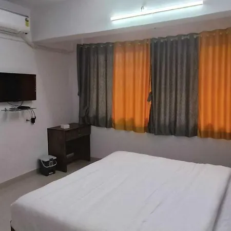 Hotel O Deluxe United Corporate Homes 2-2