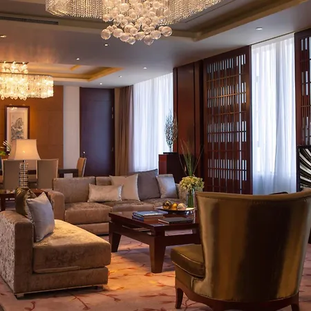 Renaissance Tianjin Lakeview Hotel-2