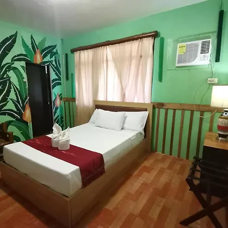 Coron Town Traveller'S Dormitory-2