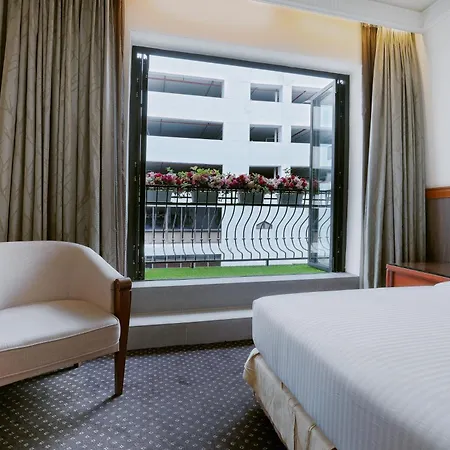 The Jesselton Hotel-2